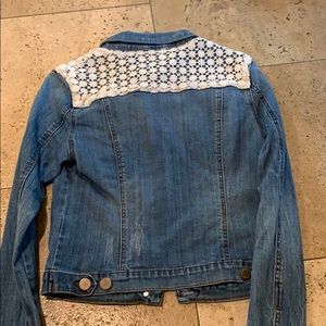 Crotchet detailed jean jacket
